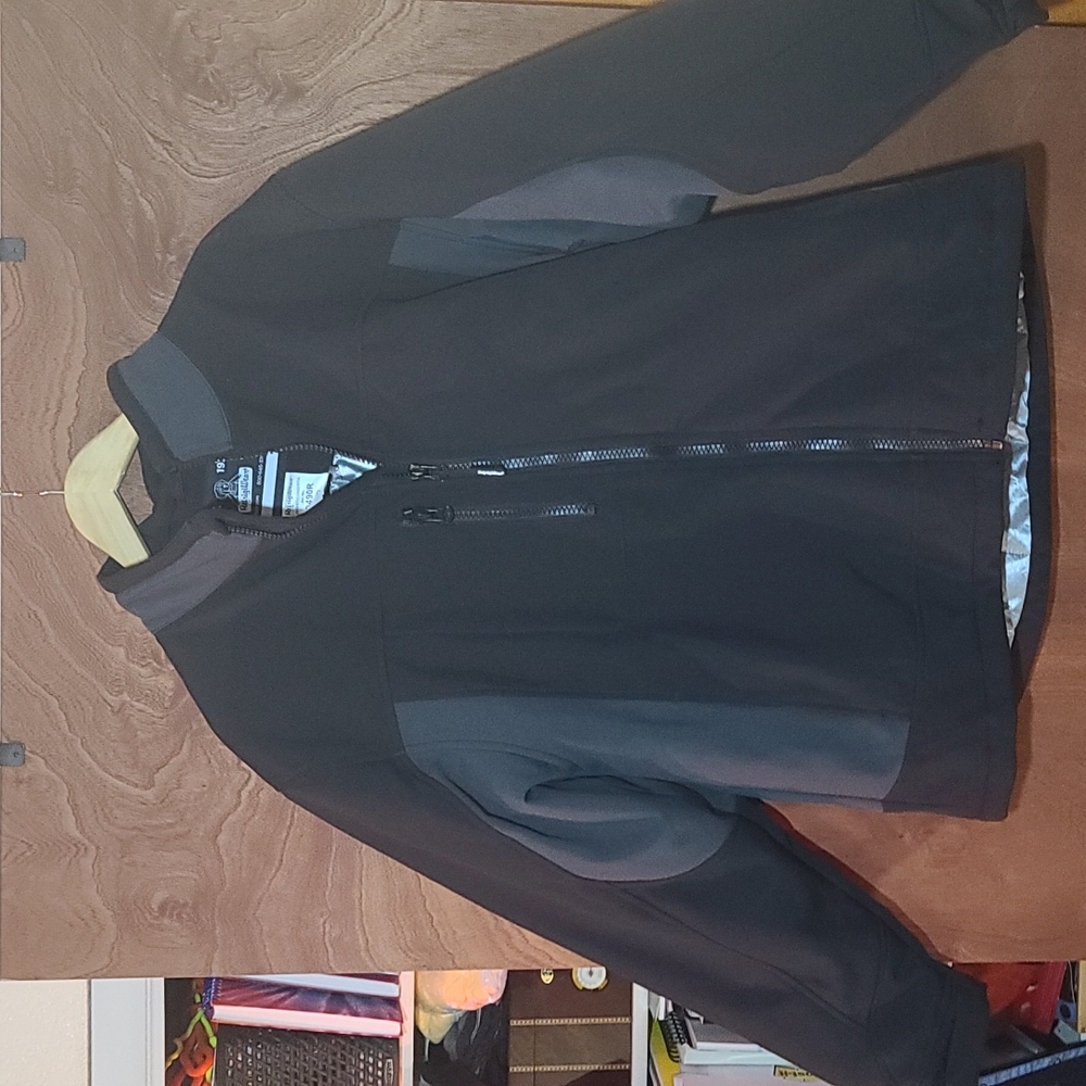 Like new Large Refrigiwear Insulated Softshell Jacket